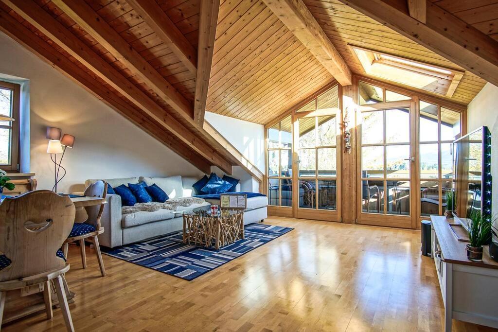Apartment Luxury Living Near Weissensee +balcony +netflix Füssen