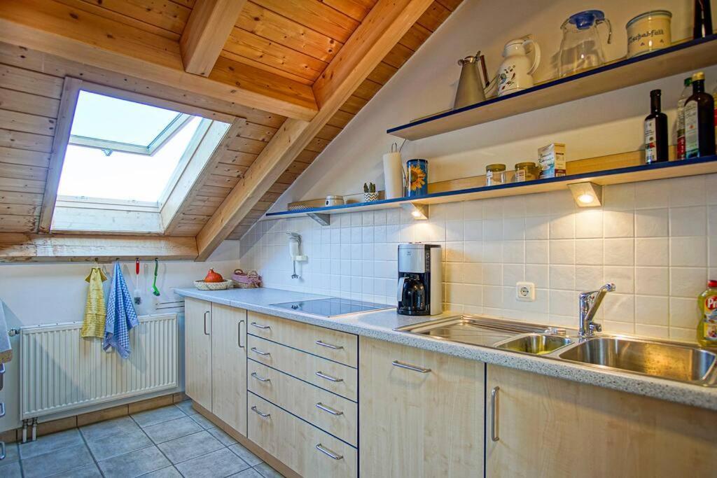 Luxury Living Near Weissensee +balcony +netflix *